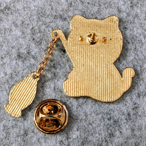 Fishing Cat Pin (catfish?) Enamel Lapel Brooch - Picture 2 of 3